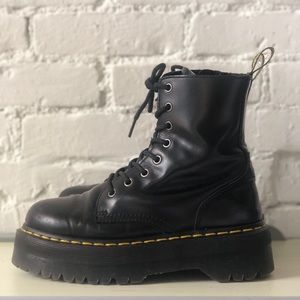Dr Martens Jadon boots